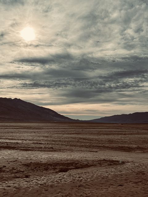 Ballarat Playa Beneath Brooding Sky