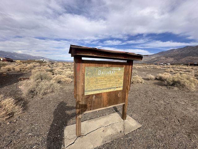 Historic Ballarat California town sign