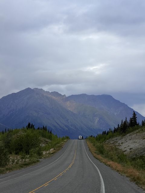 Destruction Bay road to mountains